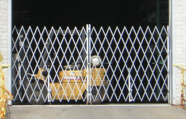Accordion gates and security gates